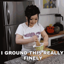 I Ground This Really Finely Maangchi GIF - I Ground This Really Finely Maangchi I Ground It Nicely GIFs