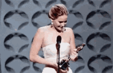 Jennifer Lawrence Awards GIF - Jennifer Lawrence Awards GIFs