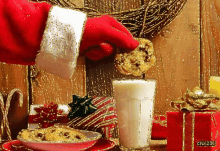 Merry Christmas For Santa GIF - Merry Christmas For Santa Santa Claus GIFs