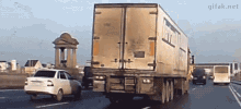 Nikung Truck Stunt GIF - Nikung Truck Stunt Container Truck GIFs