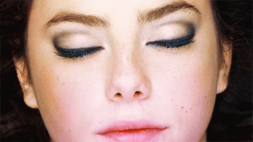 Effy Stonem Blue Eyes GIF - Effy Stonem Blue Eyes Looking Beautiful -  Discover  Share GIFs