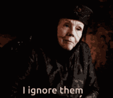 Game Of Thrones Olenna GIF - Game Of Thrones Olenna Ignore GIFs