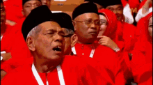 Laughing Najib Razak GIF - Laughing Najib Razak Rosmah Mansor GIFs