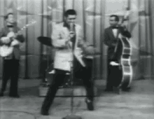 Elvis Dancing GIF - Elvis Dancing Singing GIFs