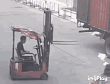 Fork Lift Clothes Line GIF - Fork Lift Clothes Line Boom GIFs