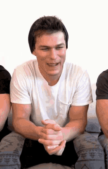 Laughing Lol GIF - Laughing Lol Thats Funny GIFs