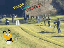Bee Vespa GIF - Bee Vespa Verona GIFs