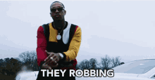 They Robbing Trouble GIF - They Robbing Trouble Lend Your Heart GIFs