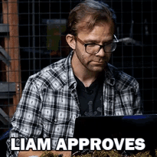 Hoodless64 Liam Approves GIF - Hoodless64 Liam Approves Approved GIFs