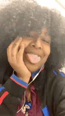 aye yas girl selfie tongue out