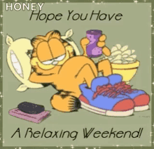 Garfield Relaxing GIF - Garfield Relaxing Weekend GIFs