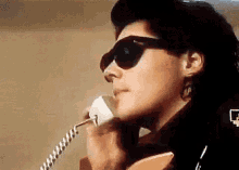 Call Phone GIF - Call Phone Gerard GIFs