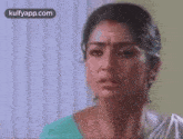 Crying.Gif GIF - Crying Pattanathil Sundaran Navya Nair GIFs