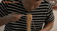 Eating New Journey To The West GIF - Eating New Journey To The West Tvnbros5 GIFs