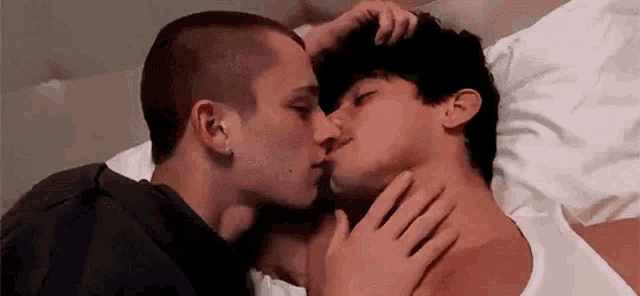 Gay Gay Kissing GIF - Gay Gay Kissing Gaycouo GIFs.