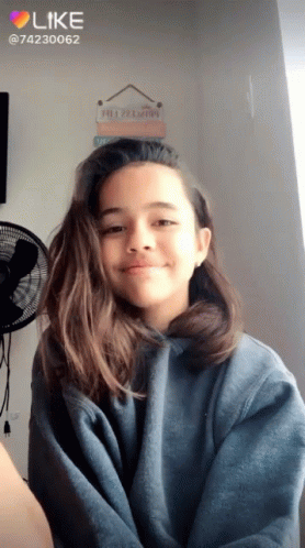  Wink Cute GIF - Wink Cute Selfie - Discover & Share GIFs
