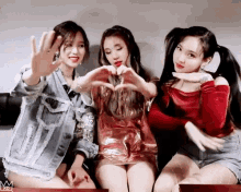 Mina Heart GIF - Mina Heart Chaeyoung GIFs