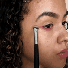 Applying Make Up Veronica Austin GIF - Applying Make Up Veronica Austin Bustle GIFs