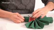 Need To Make A Stunning Dinner Display? Try This Napkin Leaf. GIF - Diy Dinner Napkin GIFs