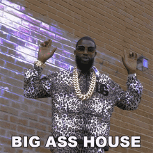 Big Ass House Gucci Mane GIF - Big Ass House Gucci Mane Dboy Style GIFs