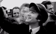 John Lennon The Beatles GIF - John Lennon The Beatles Smile GIFs