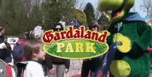 Garda Gardaland Parco Divertimenti Giostre Lago Di Garda Prezzemolo Estate Vacanze GIF - Amusement Park Italy Italia GIFs