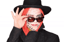 wink flirt tease harley quinn makeup wink flirt tease harley quinn makeup