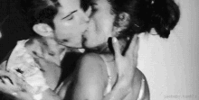 French Kiss Couple GIF - French Kiss Kiss Couple GIFs