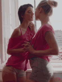 Gay Girls Lesbian Kiss GIF - Gay Girls Lesbian Kiss Kissing GIFs