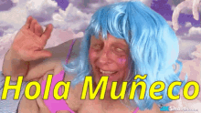 Hombre En Peluca Hola Muñeco GIF - Hola Guapo Saluda Katy Perry Parodia GIFs