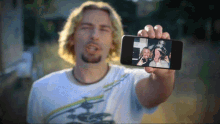 Look At This Photograph Everytime I Do GIF - Look At This Photograph Everytime I Do It Makes Me Laugh GIFs