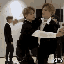 Nct Taeyong GIF - Nct Taeyong Jungwoonct GIFs