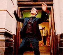 Spiderman Tobey Maguire GIF - Spiderman Tobey Maguire Dance GIFs