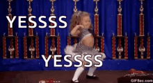 Dance Toddlers In Tiaras GIF - Dance Toddlers In Tiaras Weekend Vibes GIFs