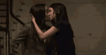 Lesbian Kiss GIF - Lesbian Kiss GIFs