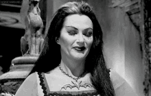 Yvonne De Carlo Addams Family GIF - Yvonne De Carlo Addams Family GIFs