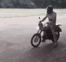 Motorcycle Amateur GIF - Motorcycle Amateur Rookie GIFs