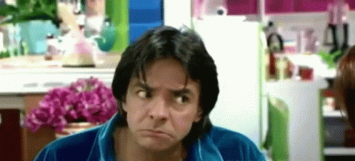 Pensando Eugenio Derbez GIF - Pensando Eugenio Derbez Ludovico Peluche - Discover & Share GIFs