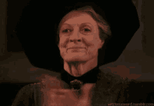 Maggie Smith Clapping GIF - Maggie Smith Clapping Applause GIFs