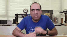 Electroboom Muscle Twitch GIF - Electroboom Muscle Twitch Mehdi GIFs
