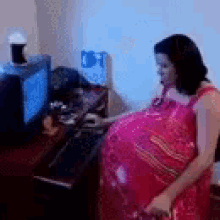 Piska Pregnant GIF - Piska Pregnant Fake Pregnant GIFs