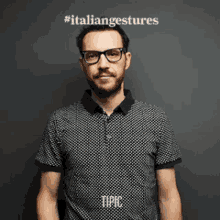 Italiangestures Look At That GIF - Italiangestures Look At That Look GIFs