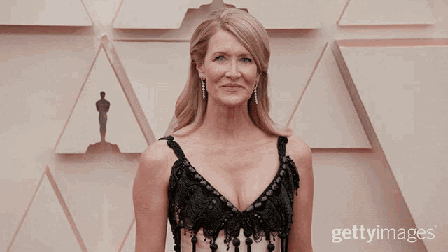Laura Dern Waving GIF - Laura Dern Waving Wave - Discover & Share GIFs