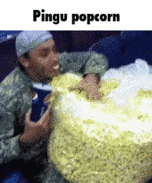 Pingu Popcorn Popcorn Time GIF - Pingu Popcorn Popcorn Time Watching Idiots Fight GIFs
