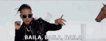Baila Baila Baila Dance Dance Dance GIF - Baila Baila Baila Dance Dance Dance Music GIFs