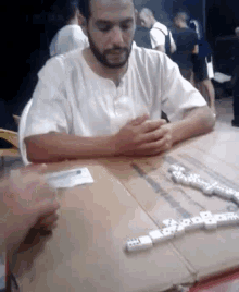 Game Dominoes GIF - Game Dominoes Play GIFs