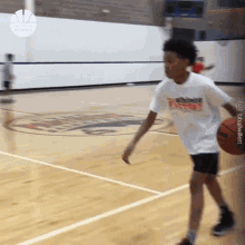 Crossover Dribble GIF - Crossover Dribble Between The Legs GIFs