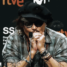Johnny Depp 69ssiff GIF - Johnny Depp 69ssiff San Sebastian International Film Festival GIFs