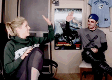 High Five Olicity GIF - High Five Olicity Stephen Amell GIFs