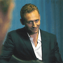 Tom Hiddleston Very Much GIF - Tom Hiddleston Very Much GIFs